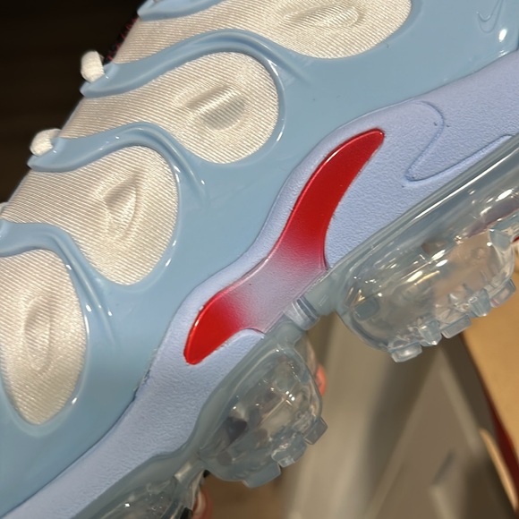Air Vapormax Plus - Picture 9 of 9